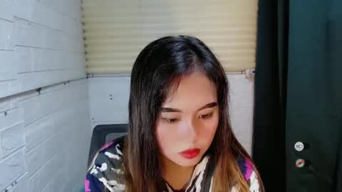 Snapshot of sweet_laika chatting on 01-09-25, 02:11 LAIKA online show from 01-09-25, 02:11