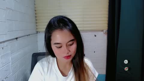Snapshot of sweet_laika chatting on 01-09-25, 05:13 LAIKA online show from 01-09-25, 05:13