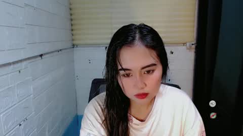 Snapshot of sweet_laika chatting on 01-15-25, 06:22 LAIKA online show from 01-15-25, 06:22