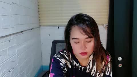 Snapshot of sweet_laika chatting on 01-18-25, 02:58 LAIKA online show from 01-18-25, 02:58