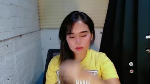 Snapshot of sweet_laika chatting on 01-27-25, 06:09 LAIKA online show from 01-27-25, 06:09