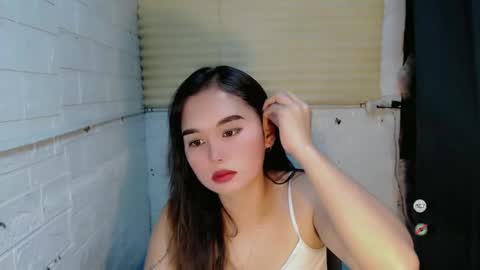 Snapshot of sweet_laika chatting on 02-05-25, 02:29 LAIKA online show from 02-05-25, 02:29