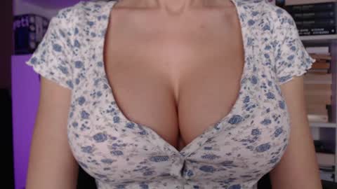Jen online show from 03-04-26, 05:46