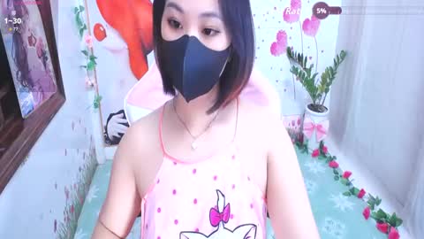 Snapshot of sweet_lily0 chatting on 09-13-25, 04:40 Lily online show from 09-13-25, 04:40
