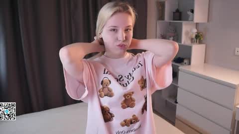 Lily online show from 04-29-26, 07:20