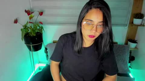 Lina online show from 05-18-26, 01:24
