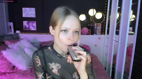 Lucy online show from 02-19-26, 06:53