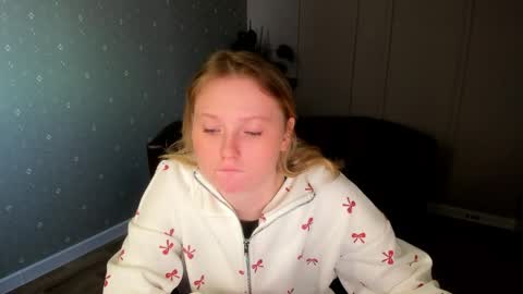 Mikki online show from 04-01-26, 08:04