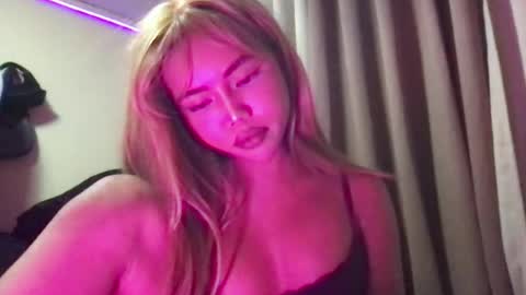 Maleia online show from 06-15-26, 02:58