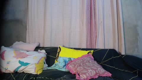 Snapshot of sweet_marga18 chatting on 02-17-25, 01:42 marga online show from 02-17-25, 01:42