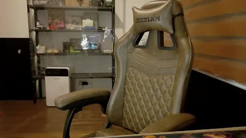 Snapshot of sweet_marie07 chatting on 04-14-26, 01:50 cheeky Bum07 online show from 04-14-26, 01:50