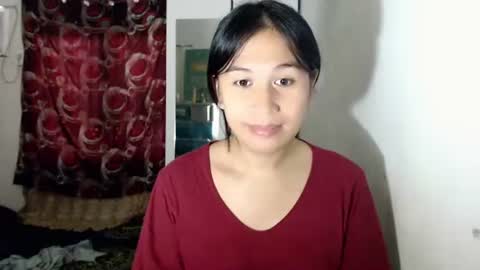Snapshot of sweet_mariexxo chatting on 03-03-26, 12:50 Marie online show from 03-03-26, 12:50