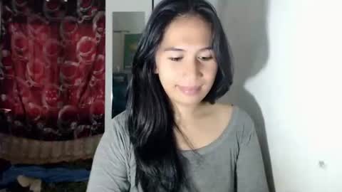 Snapshot of sweet_mariexxo chatting on 03-10-26, 01:54 Marie online show from 03-10-26, 01:54