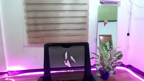 Snapshot of sweet_marry143 chatting on 03-05-26, 02:18 marry online show from 03-05-26, 02:18