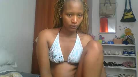 Linda online show from 05-06-26, 02:29
