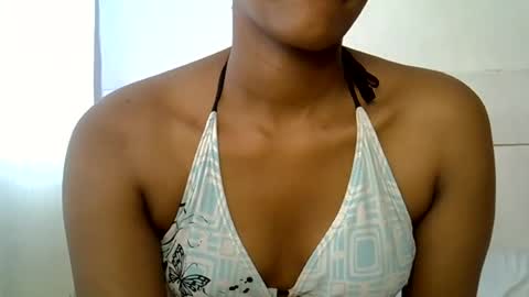 Snapshot of sweet_melod chatting on 07-09-26, 01:37 Linda online show from 07-09-26, 01:37