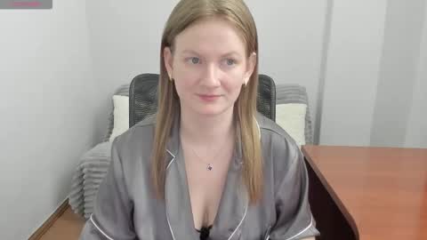 Snapshot of sweet_melody_of_ur_heart chatting on 03-23-26, 12:47 Mila online show from 03-23-26, 12:47