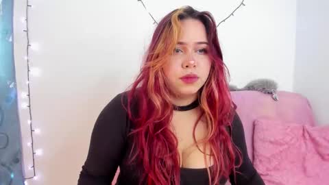 Snapshot of sweet_melody_xx chatting on 10-30-25, 09:48 MELODY online show from 10-30-25, 09:48