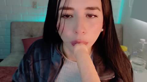 Sweet  Mia online show from 09-16-25, 08:43