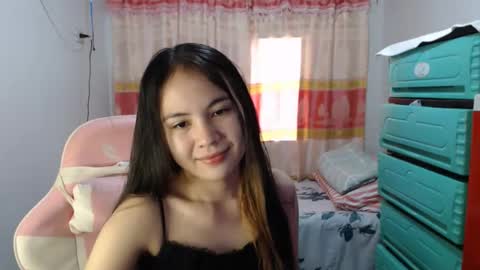 Snapshot of sweet_mie chatting on 11-01-25, 07:43 princess mie online show from 11-01-25, 07:43