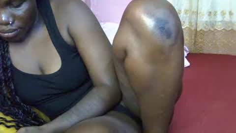 Snapshot of sweet_monalisa93 chatting on 11-11-25, 08:25 Lisa online show from 11-11-25, 08:25