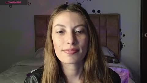 sweet_moon_v_ online show from 01-11-26, 12:48