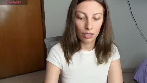sweet_moon_v_ online show from 05-12-26, 12:08