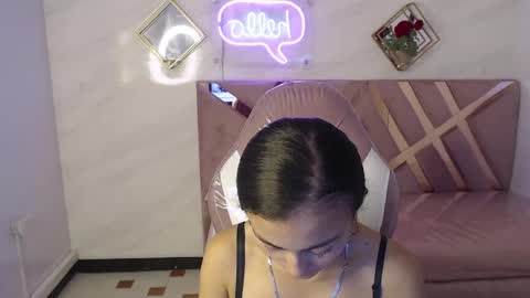 Live 300pm 900pm COLOMBIAN HOUR online show from 02-10-25, 08:00
