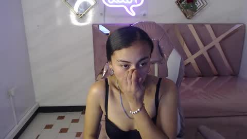 Live 300pm 900pm COLOMBIAN HOUR online show from 02-11-25, 02:03