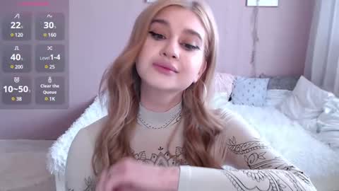 sweet_nicole_333 online show from 03-10-25, 11:10