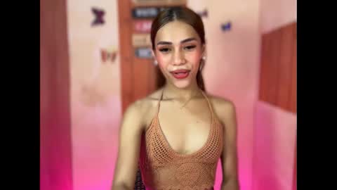 sweet_nikki03 online show from 09-20-25, 06:58