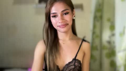 sweet_nikki03 online show from 09-20-25, 07:48