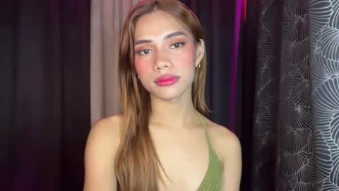 Snapshot of sweet_nikki03 chatting on 01-06-26, 06:11 sweet_nikki03 online show from 01-06-26, 06:11