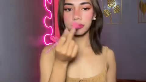 sweet_nikki03 online show from 04-04-26, 10:24