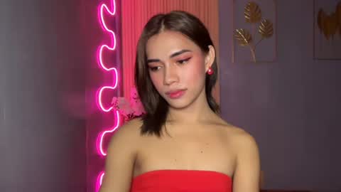 sweet_nikki03 online show from 04-16-26, 06:19