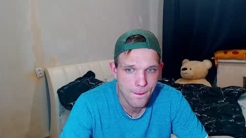 Snapshot of sweet_orange_xxx chatting on 01-07-25, 08:56 Grin online show from 01-07-25, 08:56