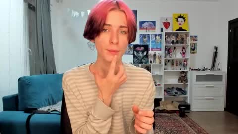 kira online show from 12-18-25, 04:24