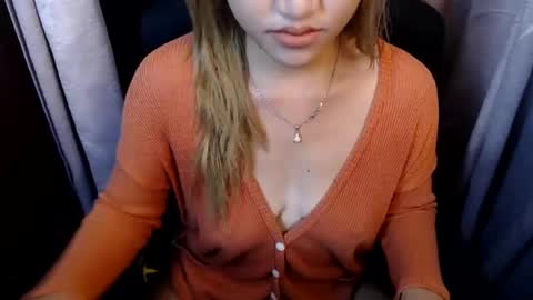 Snapshot of sweet_pee1 chatting on 03-06-25, 03:13 Jane online show from 03-06-25, 03:13