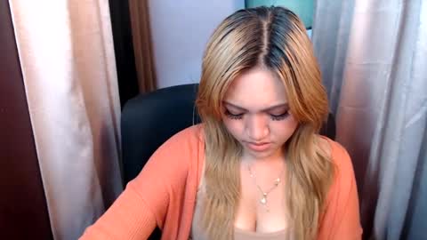 Snapshot of sweet_pee1 chatting on 03-06-25, 12:30 Jane online show from 03-06-25, 12:30