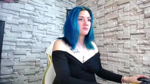 Snapshot of sweet_poison30 chatting on 02-13-25, 12:13 LAUREN online show from 02-13-25, 12:13