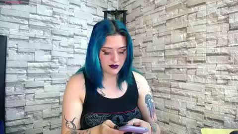 Snapshot of sweet_poison30 chatting on 02-19-25, 08:10 LAUREN online show from 02-19-25, 08:10