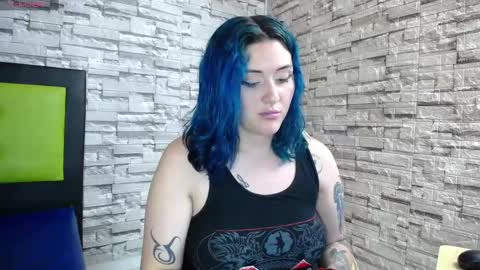Snapshot of sweet_poison30 chatting on 03-12-25, 11:01 LAUREN online show from 03-12-25, 11:01