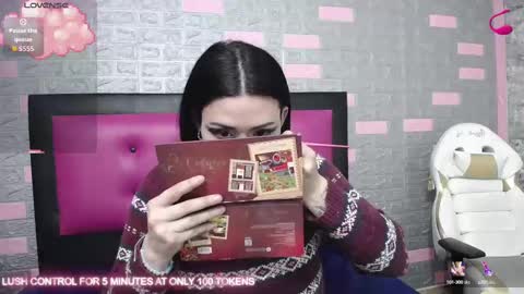 Snapshot of sweet_poison30 chatting on 09-11-25, 08:31 LAUREN online show from 09-11-25, 08:31