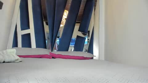 Snapshot of sweet_porn_ chatting on 09-13-25, 10:59 Naty online show from 09-13-25, 10:59
