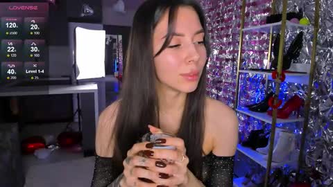 Ashley online show from 02-15-26, 07:43