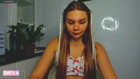 Snapshot of sweet_sabriina chatting on 06-09-26, 07:03 Sabina online show from 06-09-26, 07:03