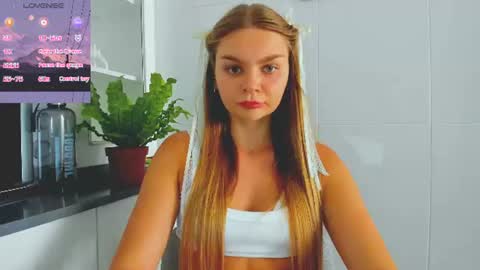 Snapshot of sweet_sabriina chatting on 07-03-26, 03:40 Sabina online show from 07-03-26, 03:40