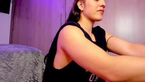 Sara online show from 02-18-25, 02:27