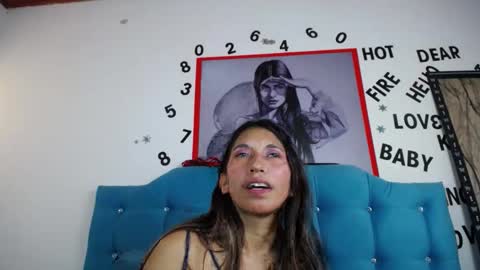 Snapshot of sweet_skylove_ chatting on 11-04-25, 04:17 Adriana online show from 11-04-25, 04:17