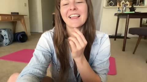 Heidi Brenner - Please check bio for schedule  FAQ online show from 05-14-26, 02:02